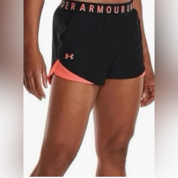 NWT Under Armour women’s Extra Small play up 3.0 black & orange shorts - Picture 1 of 3
